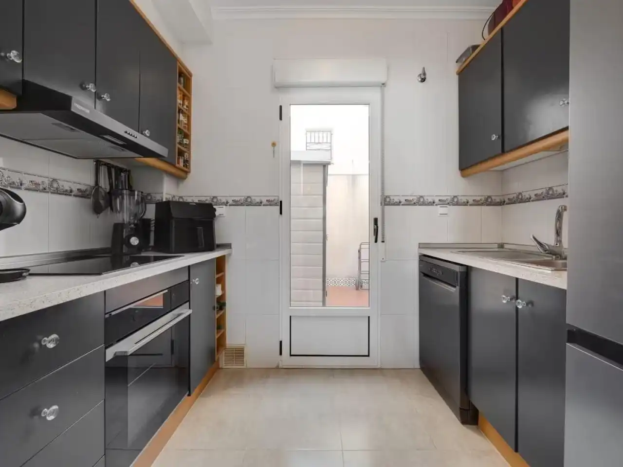 Cuina de Casa o xalet en venda en Orihuela amb Aire condicionat, Calefacció i Jardí privat