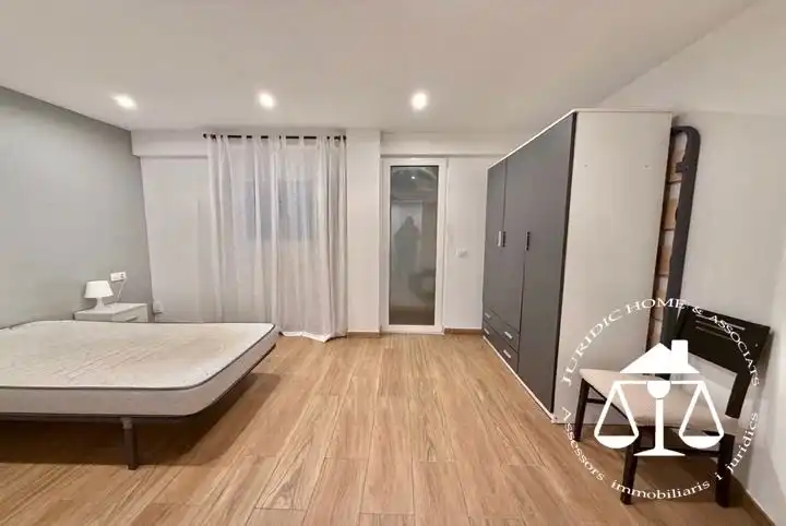 Habitación de Piso en venta en Barcelona con Aire acondicionado y Calefacción