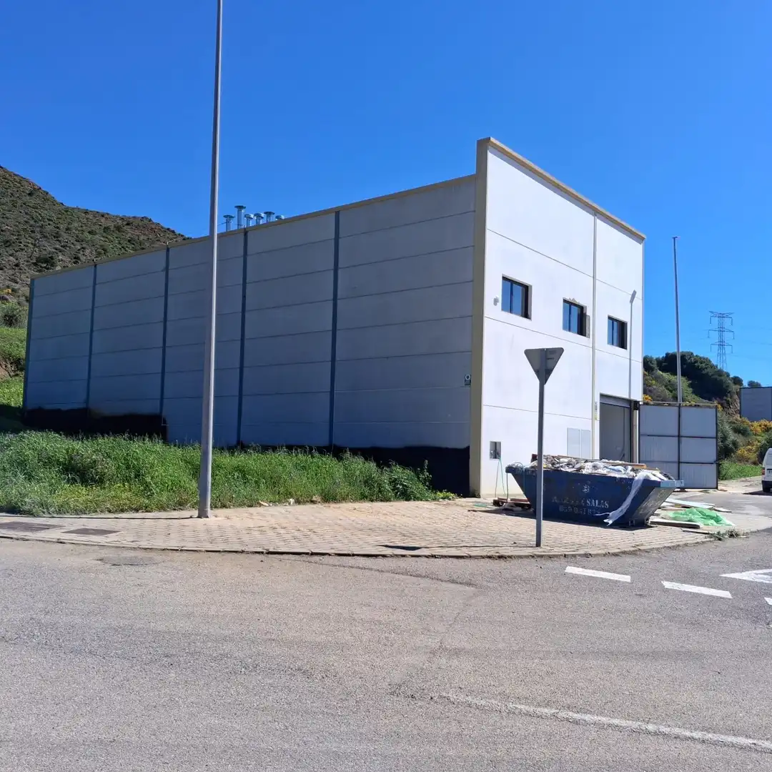 Außenansicht von Fabrik Grundstücke zum Verkauf in Casares
