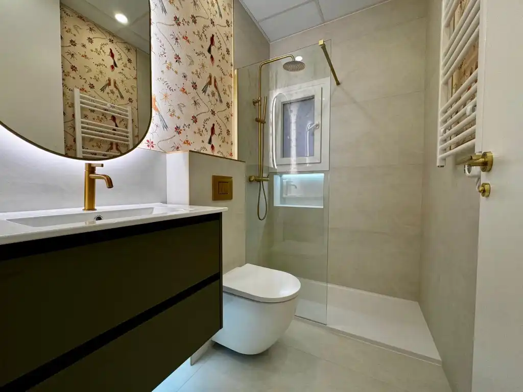 Baño de Apartamento en venta en Madrid