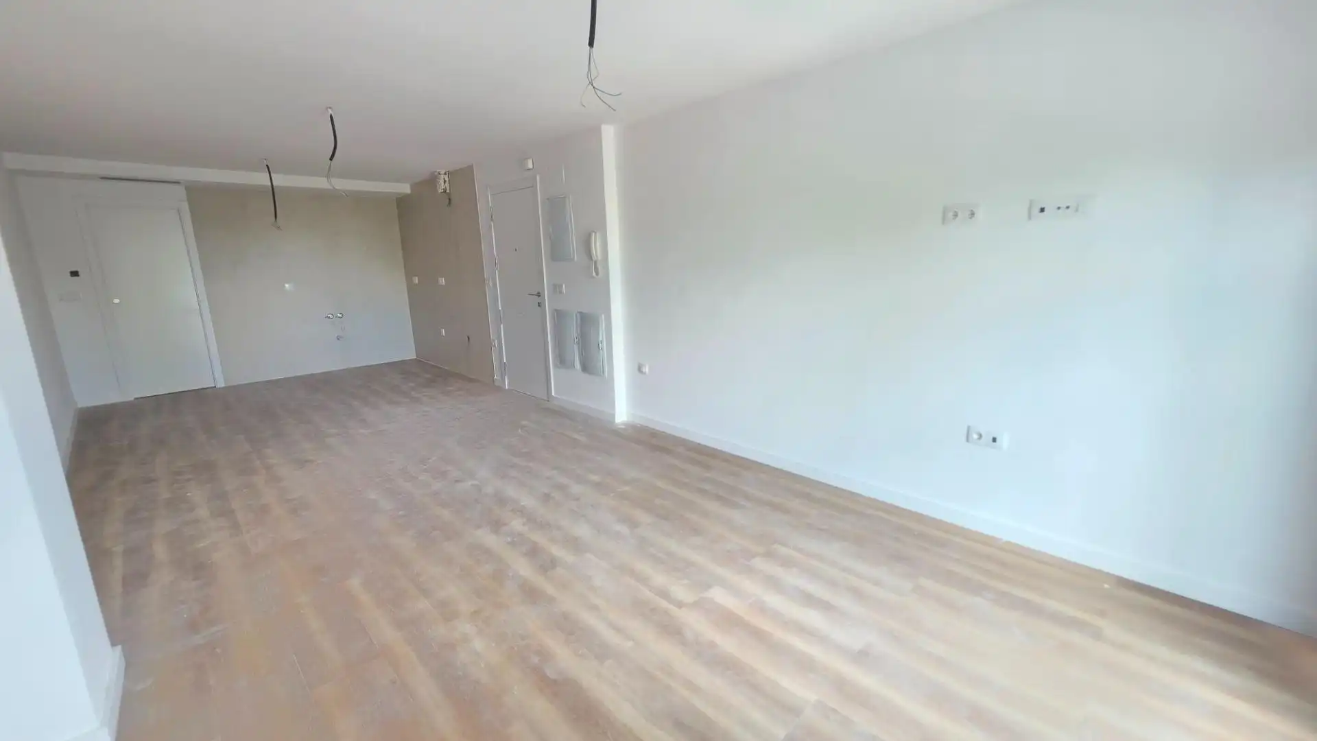 Piso con terraza en venta en Calle Juanito Valderrama, imagen 2