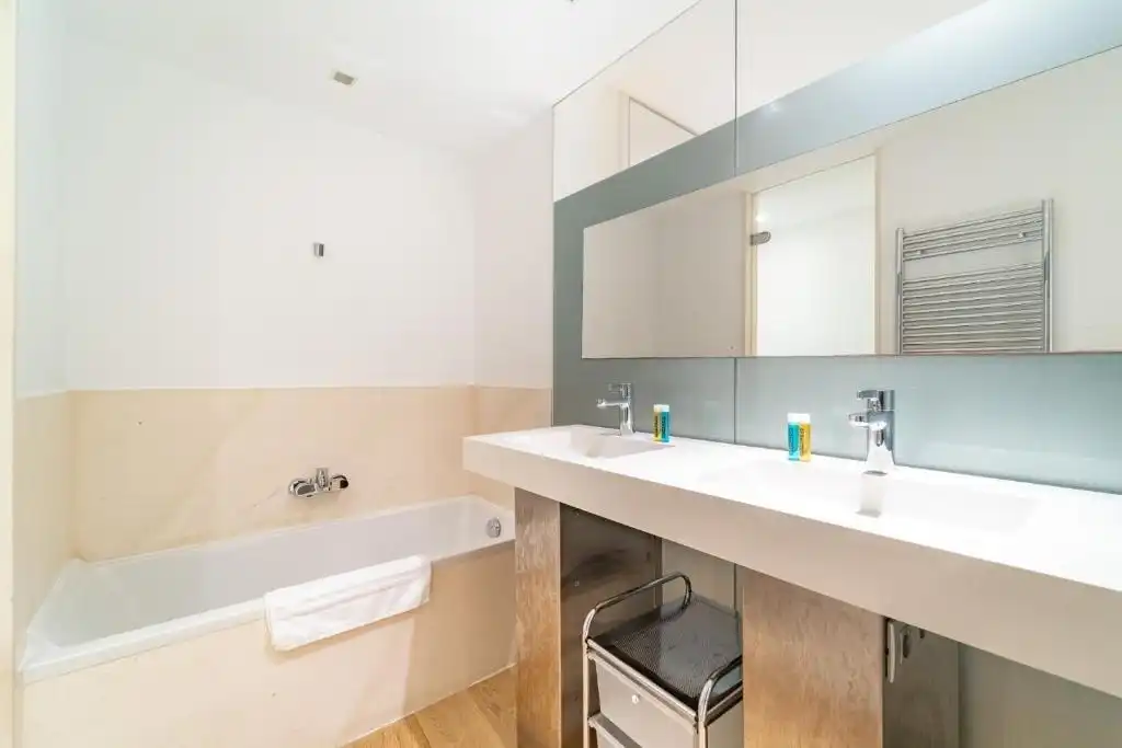 Bany de Apartament en venda en Alicante / Alacant amb Aire condicionat, Calefacció i Parquet