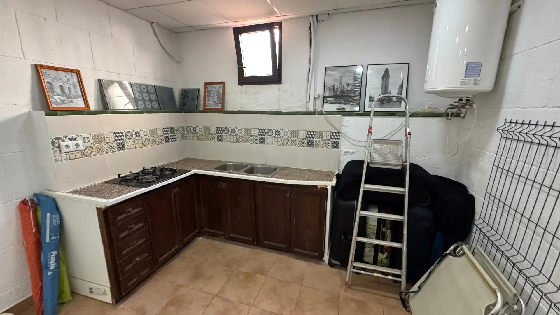 Küche von Einfamilien-Reihenhaus zum Verkauf in Torredembarra mit Klimaanlage, Heizung und Privatgarten