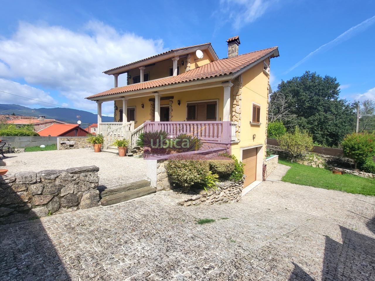Vista exterior de Casa o chalet en venta en Redondela con Calefacción, Jardín privado y Terraza