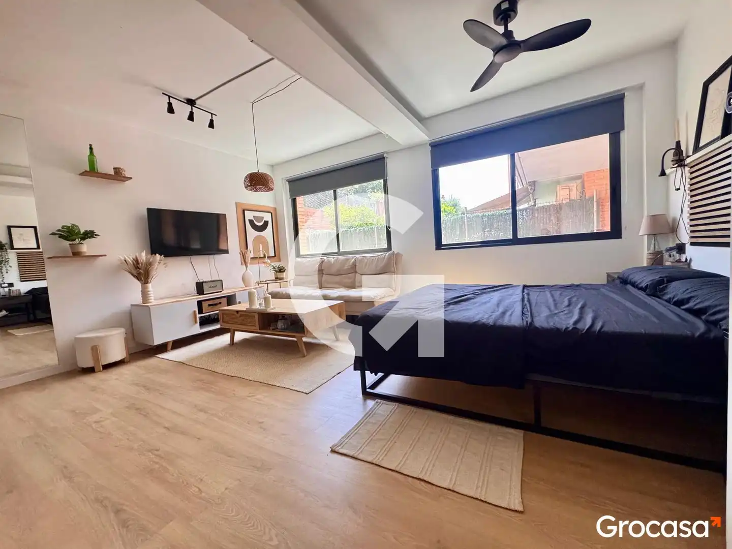 Schlafzimmer von Loft zum Verkauf in Rubí mit Klimaanlage, Abstellraum und Ofen