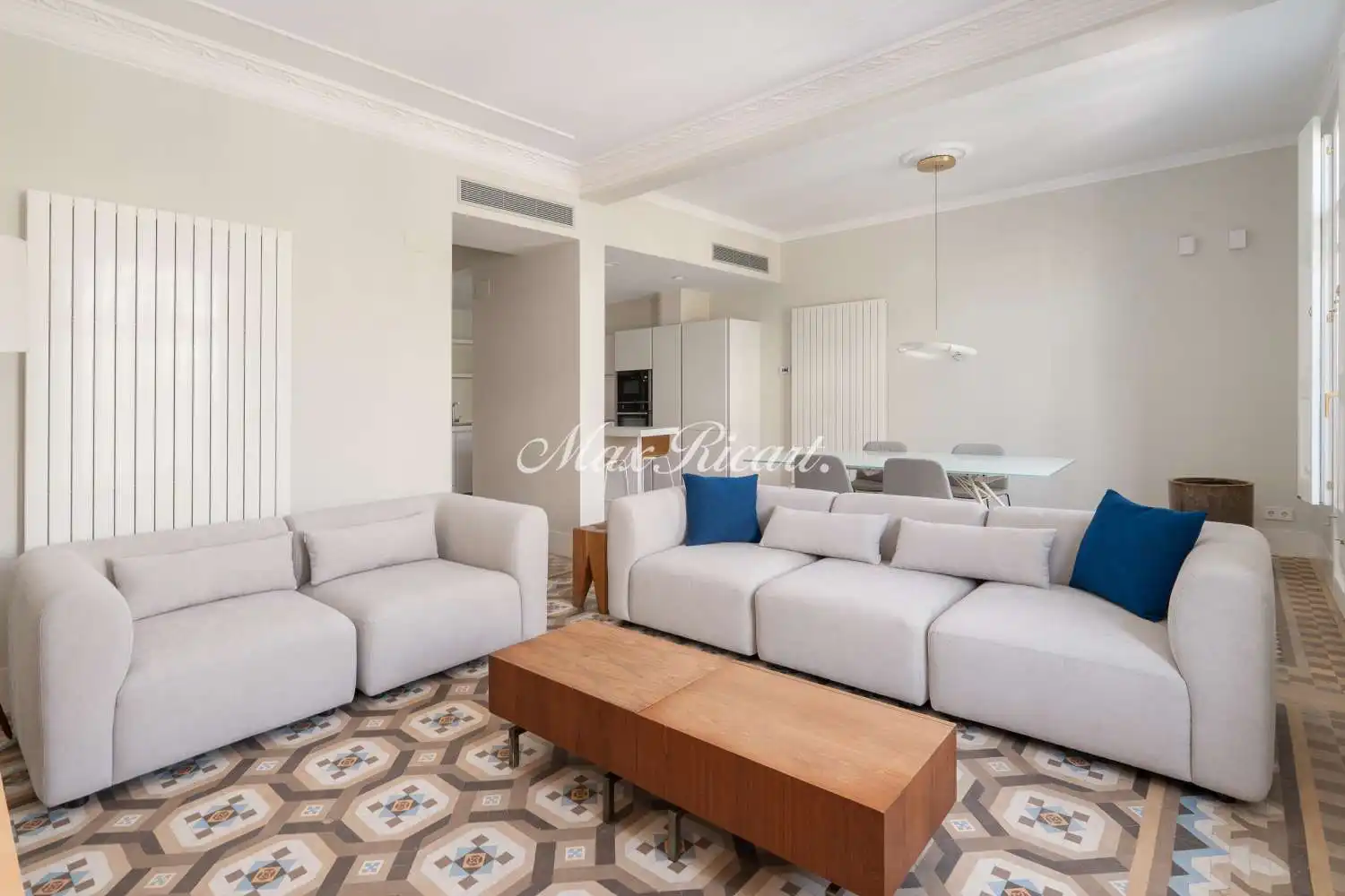 Living room of Flat for rent in Barcelona  with Air Conditioner, Heating and Storage room