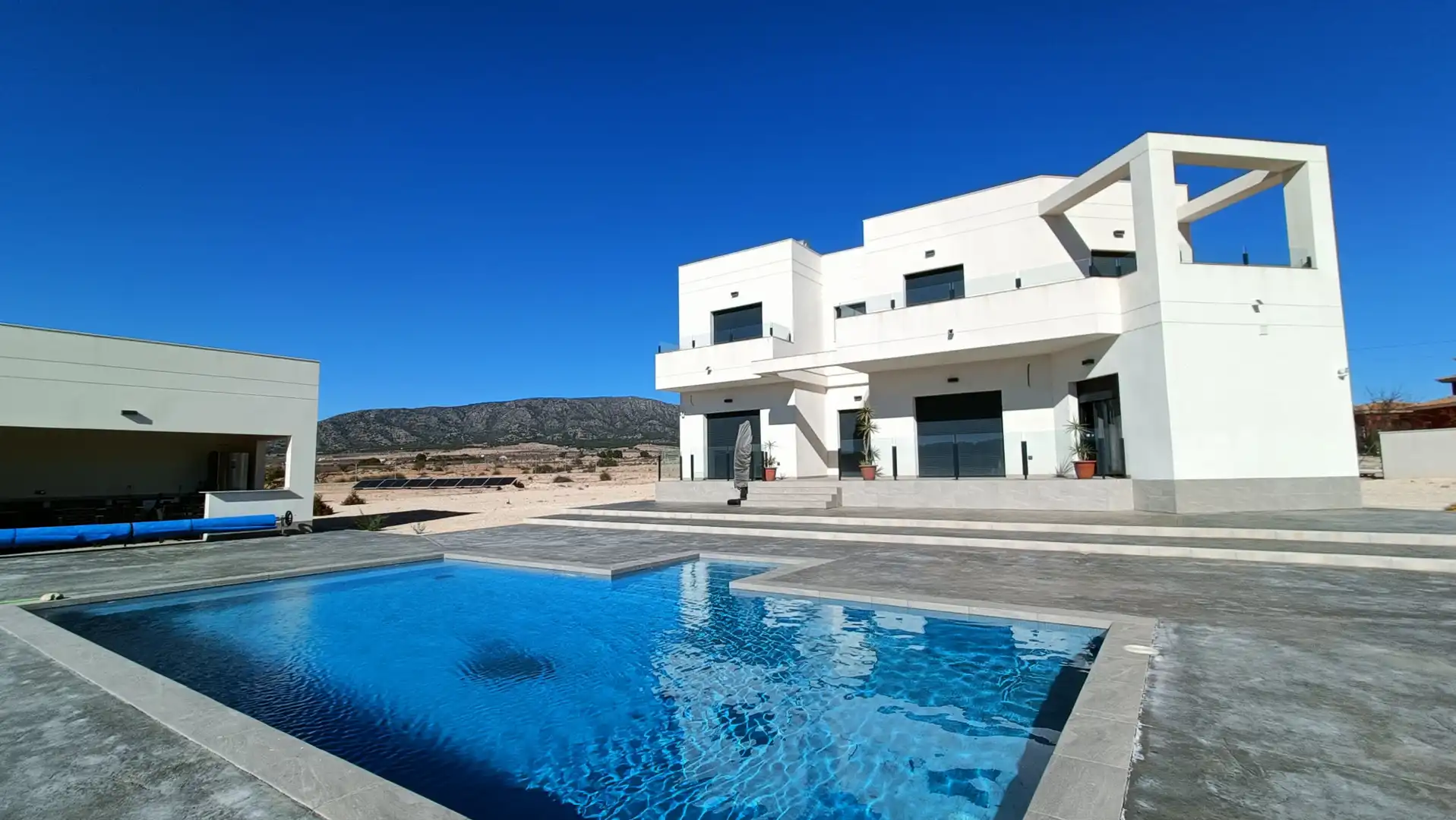 Chalet en venta en El Pinós / Pinoso