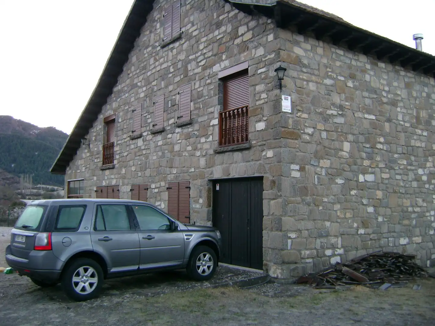 Vista exterior de Casa o chalet en venta en Valle de Hecho con Jardín privado, Terraza y Amueblado