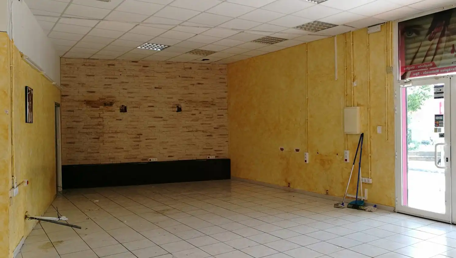 Locale commerciale in vendita a Carrer Major, 140, 17700, La Jonquera, Girona, imagen 2
