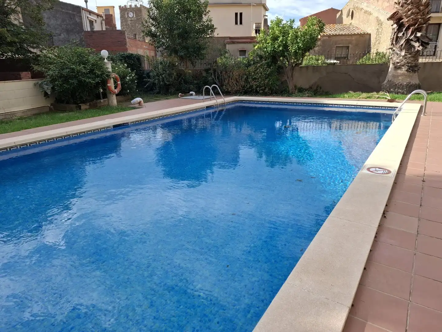 Piscina de Planta baja en venta en Palau-saverdera con Calefacción, Terraza y Trastero