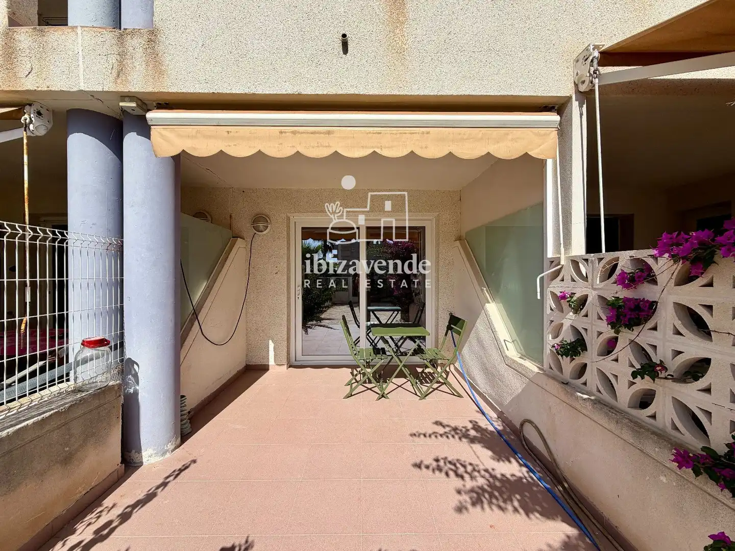Exterior view of Flat for rent in Sant Josep de sa Talaia  with Air Conditioner, Heating and Private garden