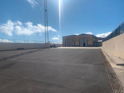 Vista exterior de Nau industrial en venda en San Cristóbal de la Laguna