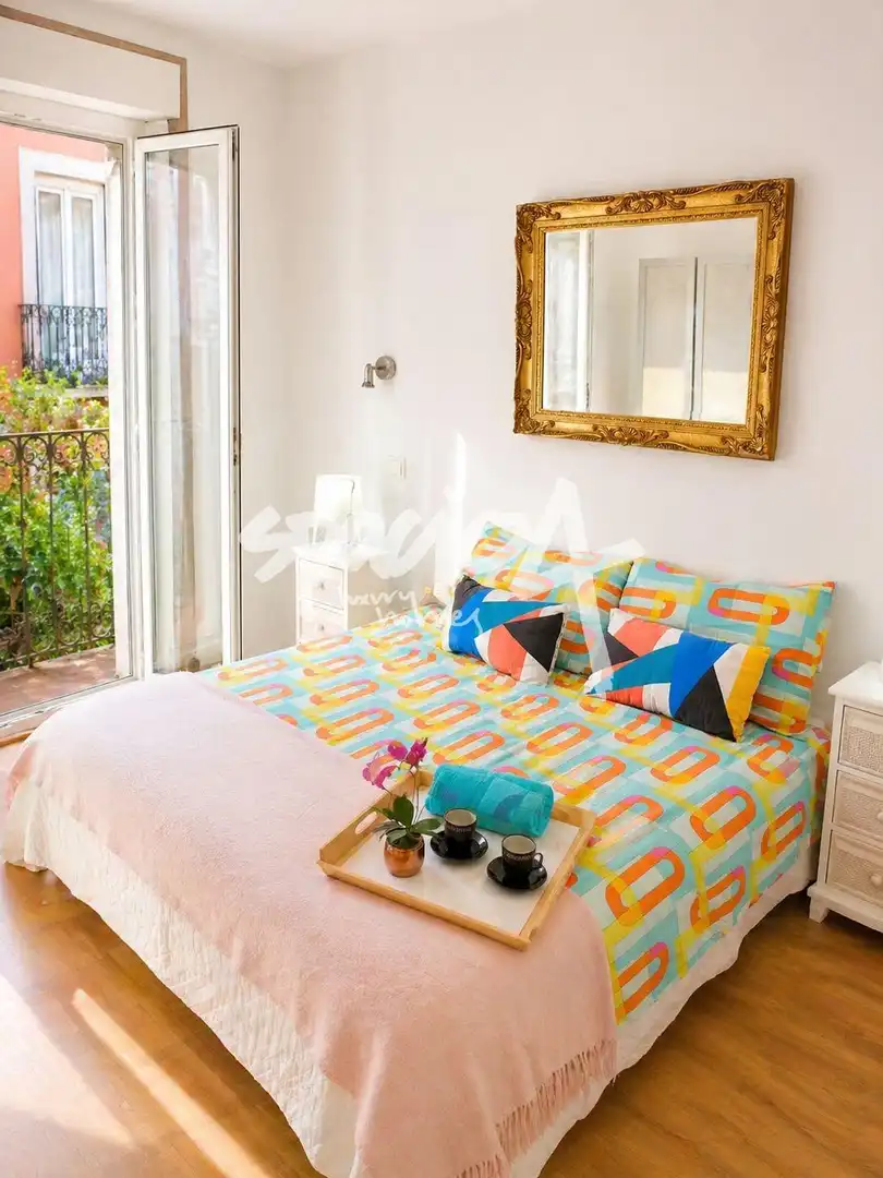 Habitación de Piso en venta en Madrid con Calefacción y Balcón
