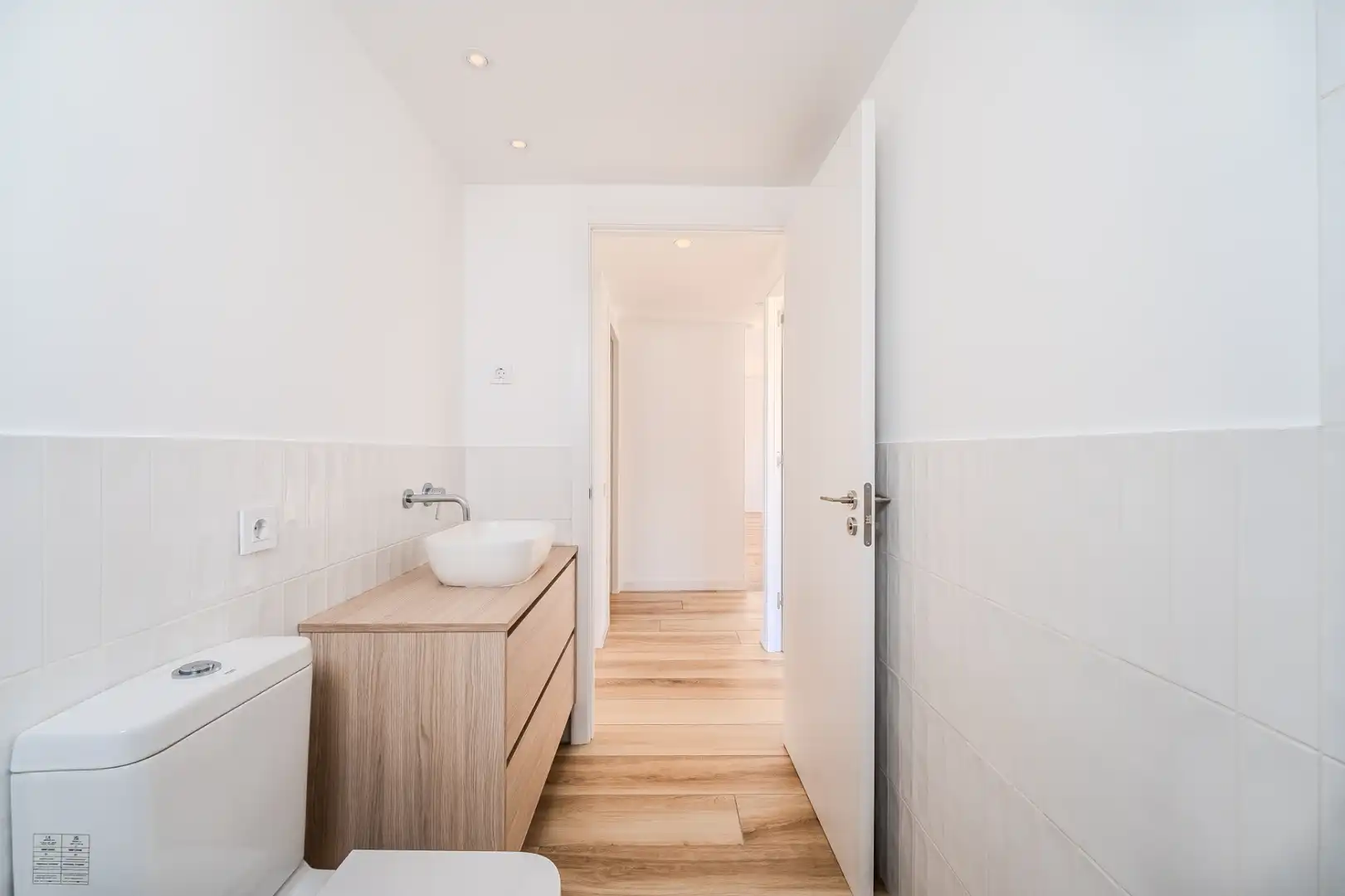 Badezimmer von Haus oder Chalet zum Verkauf in L'Ametlla de Mar  mit Klimaanlage, Heizung und Privatgarten