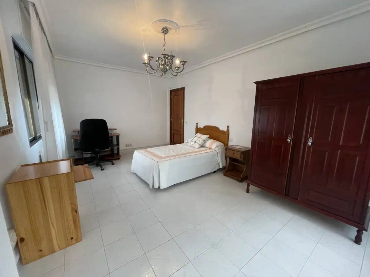 Bedroom of Flat for rent in Toledo  with Air Conditioner, Heating and Parquet flooring