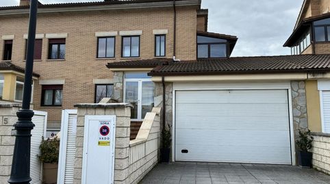 Foto 3 von Einfamilien-Reihenhaus zum Verkauf in Avenida Valladolid - Barriada Yagüe, Soria Capital