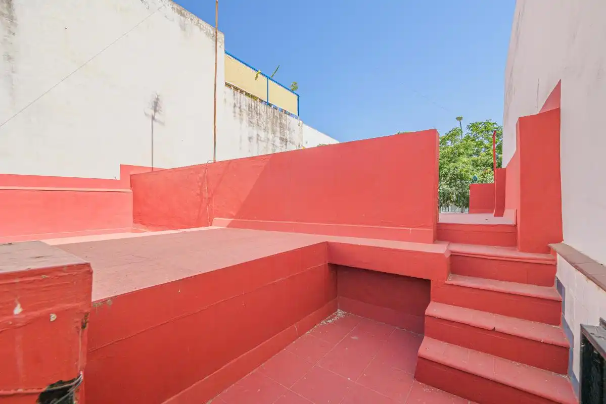 Terrassa de Casa adosada en venda en Sevilla amb Aire condicionat, Calefacció i Jardí privat