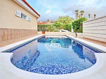 Casa con piscina en venta en Taoro
