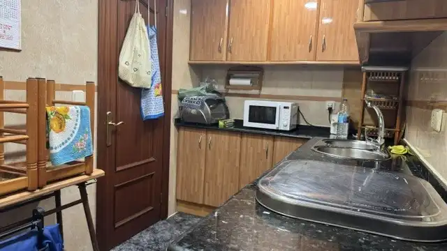 Küche von Wohnung zum Verkauf in Cornellà de Llobregat mit Klimaanlage, Heizung und Ofen