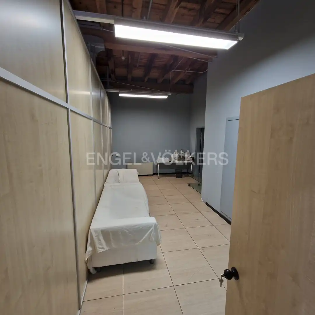 Office space with lift for sale in Santa Coloma de Cervelló, imagen 4