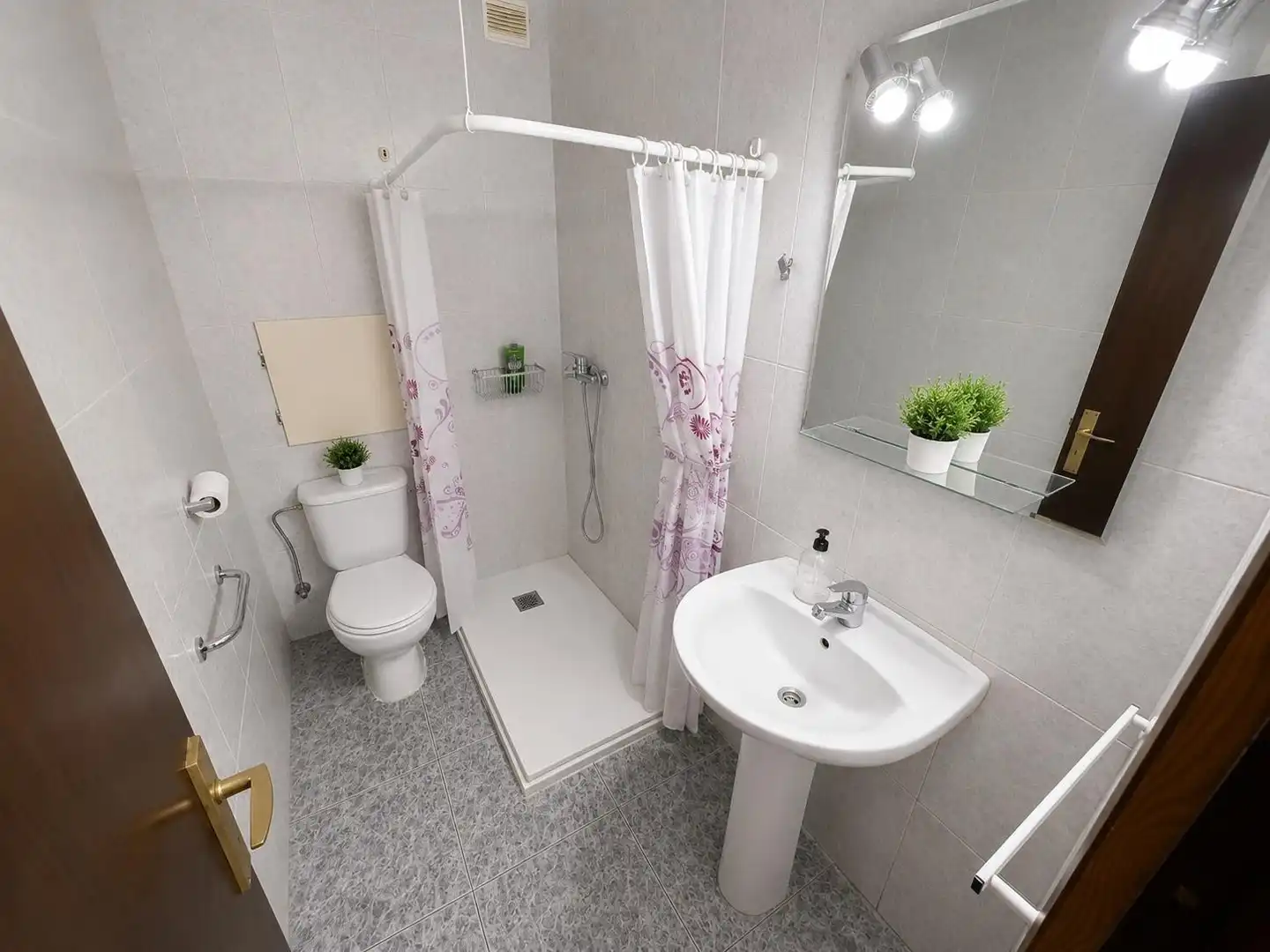 Bany de Apartament en venda en Estella / Lizarra amb Parquet i Balcó