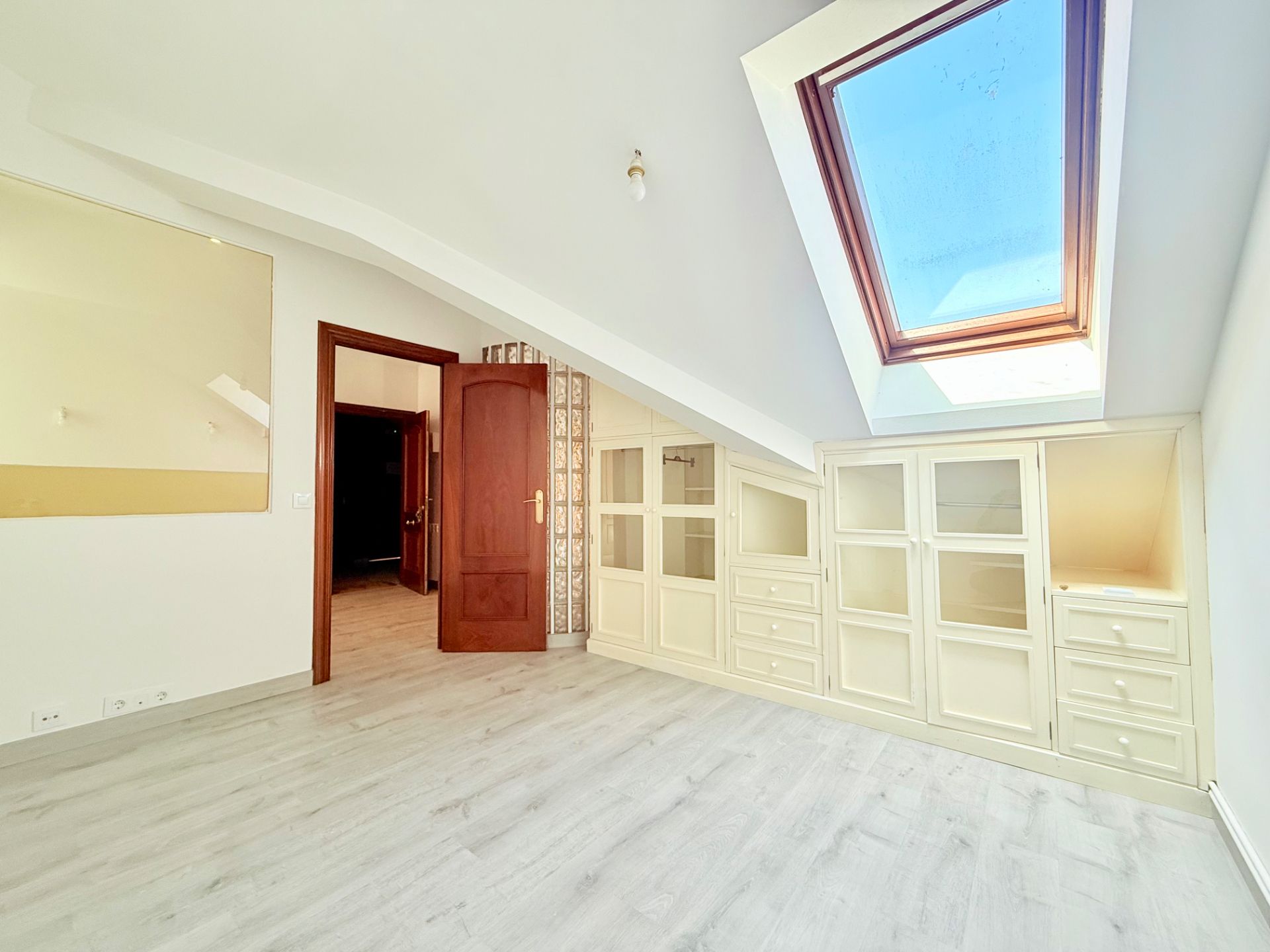 Bedroom of Attic for sale in Vigo   with Heating, Furnished and Oven