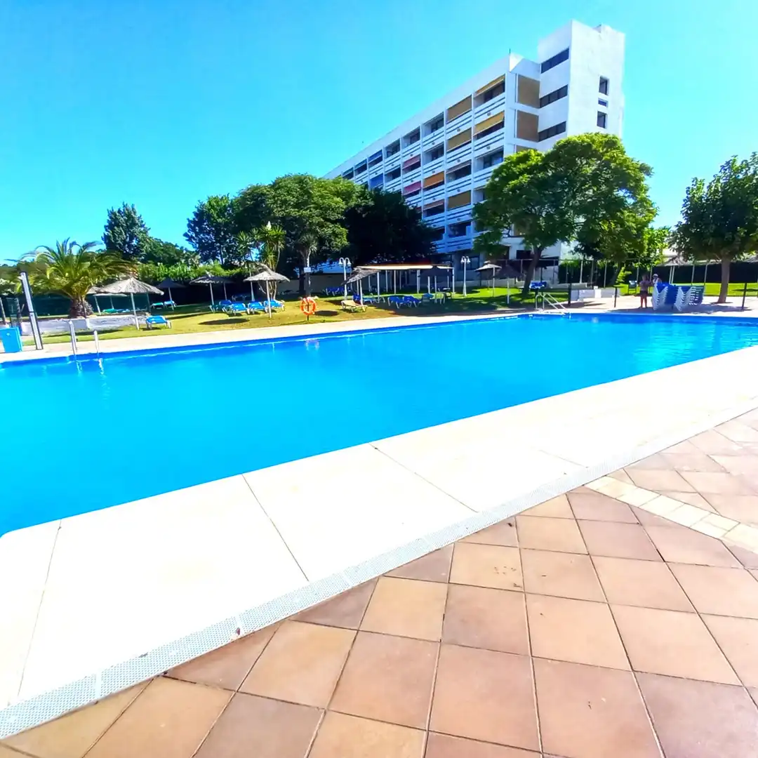 Schwimmbecken von Wohnung zum Verkauf in Almonte mit Klimaanlage, Terrasse und Möbliert