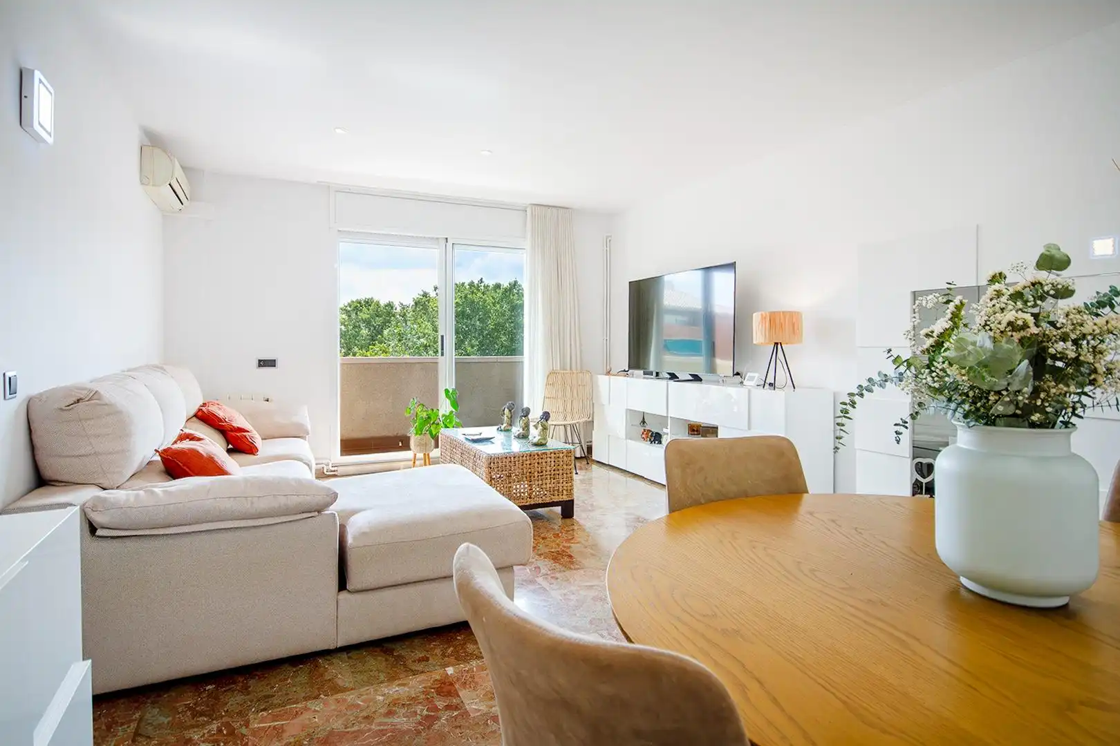 Sala d'estar de Pis en venda en Martorell amb Aire condicionat, Calefacció i Jardí privat