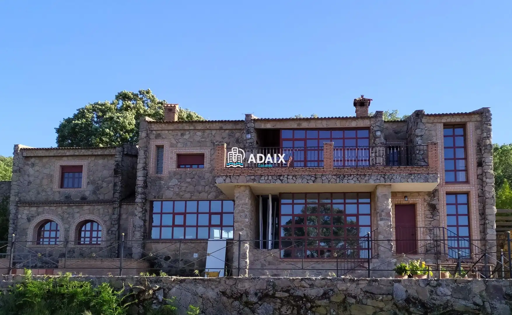 Vista exterior de Casa o chalet en venta en Montánchez con Terraza, Trastero y Piscina