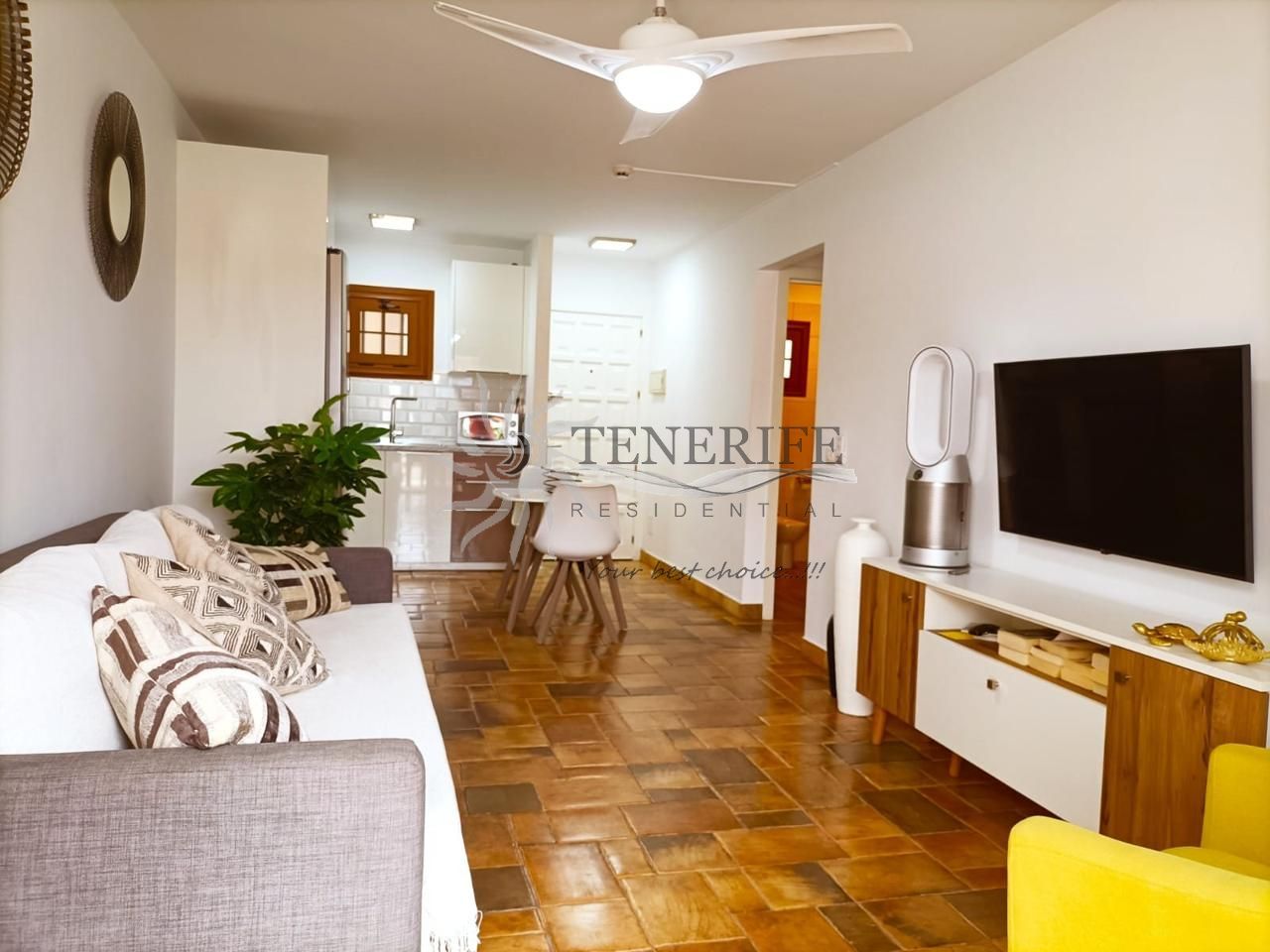 Sala d'estar de Planta baixa en venda en Adeje amb Terrassa i Moblat