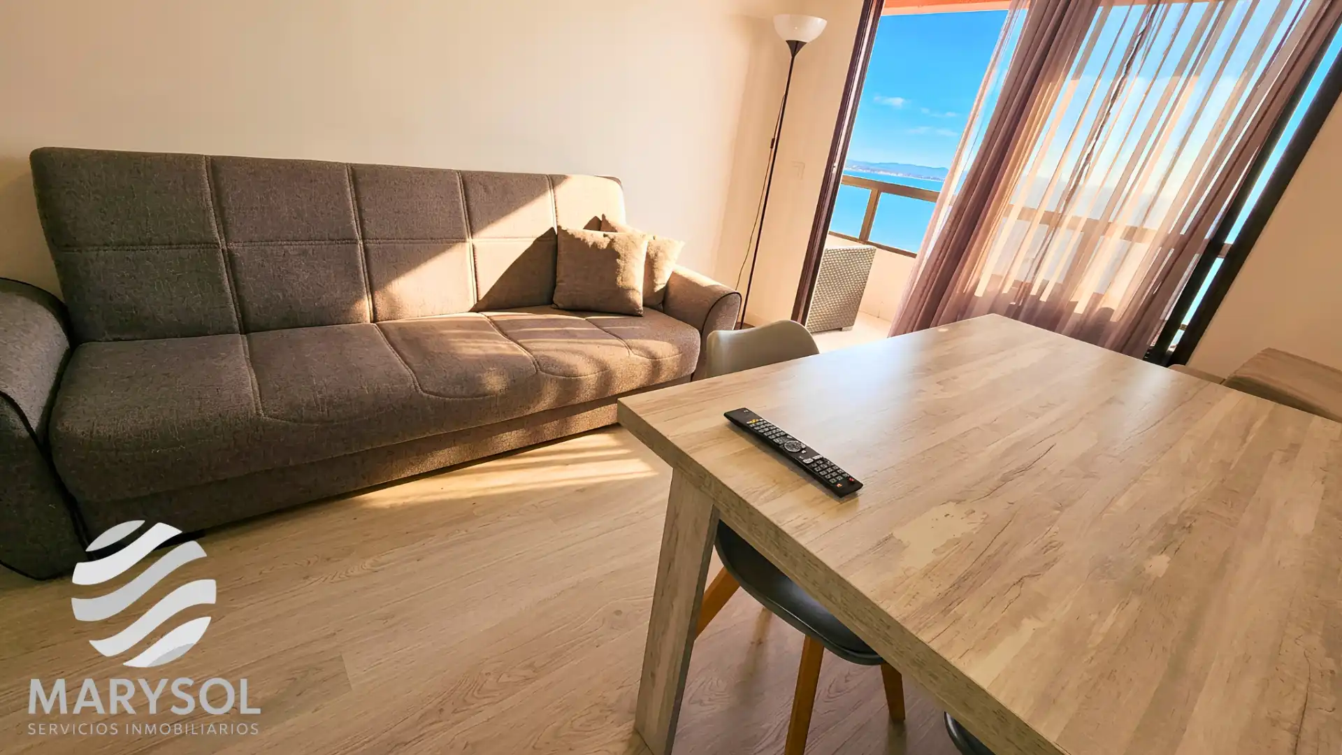 Sala d'estar de Pis de lloguer en Telde amb Terrassa, Moblat i Rentadora