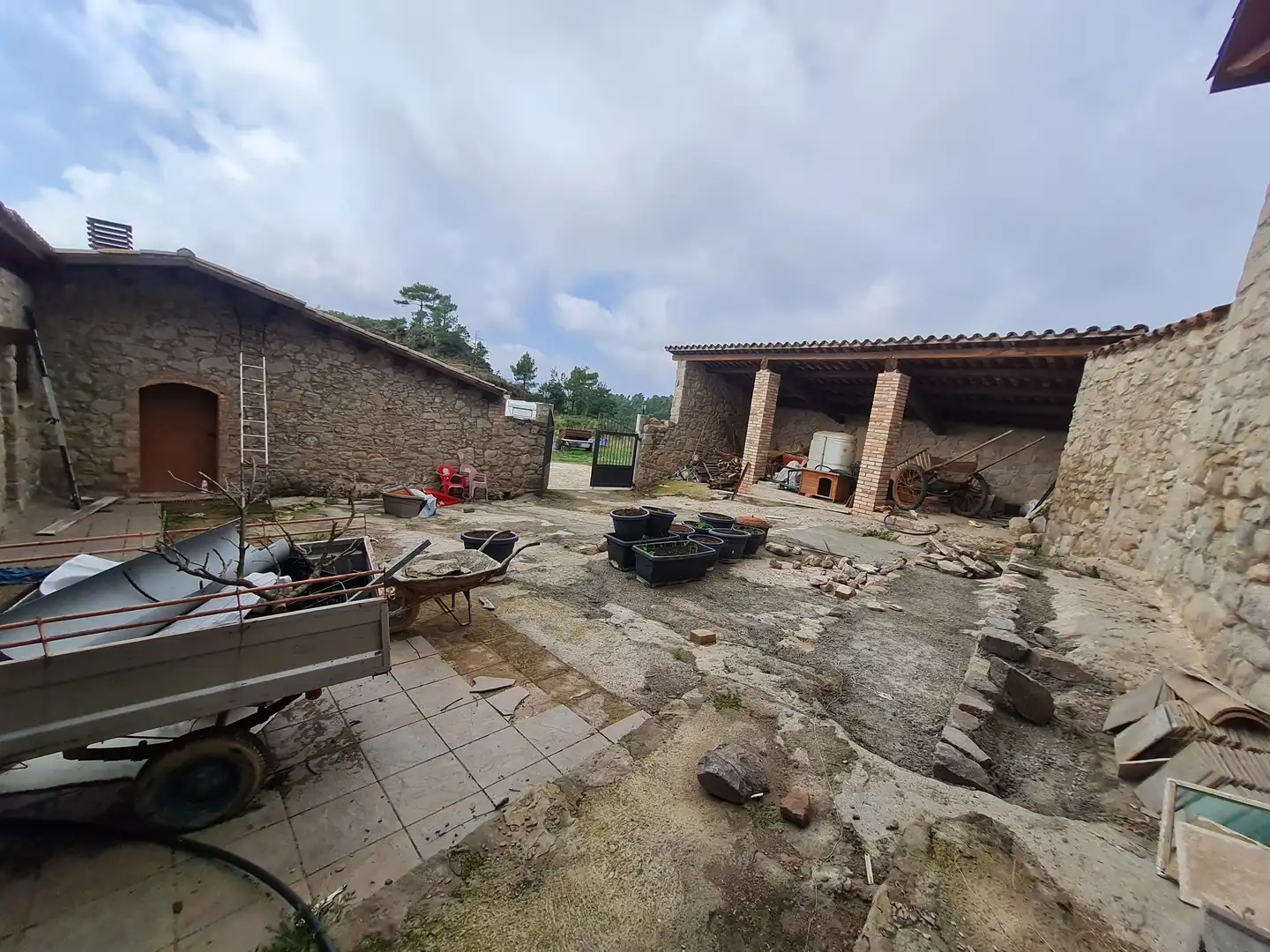 Country homes for sale in Olvan