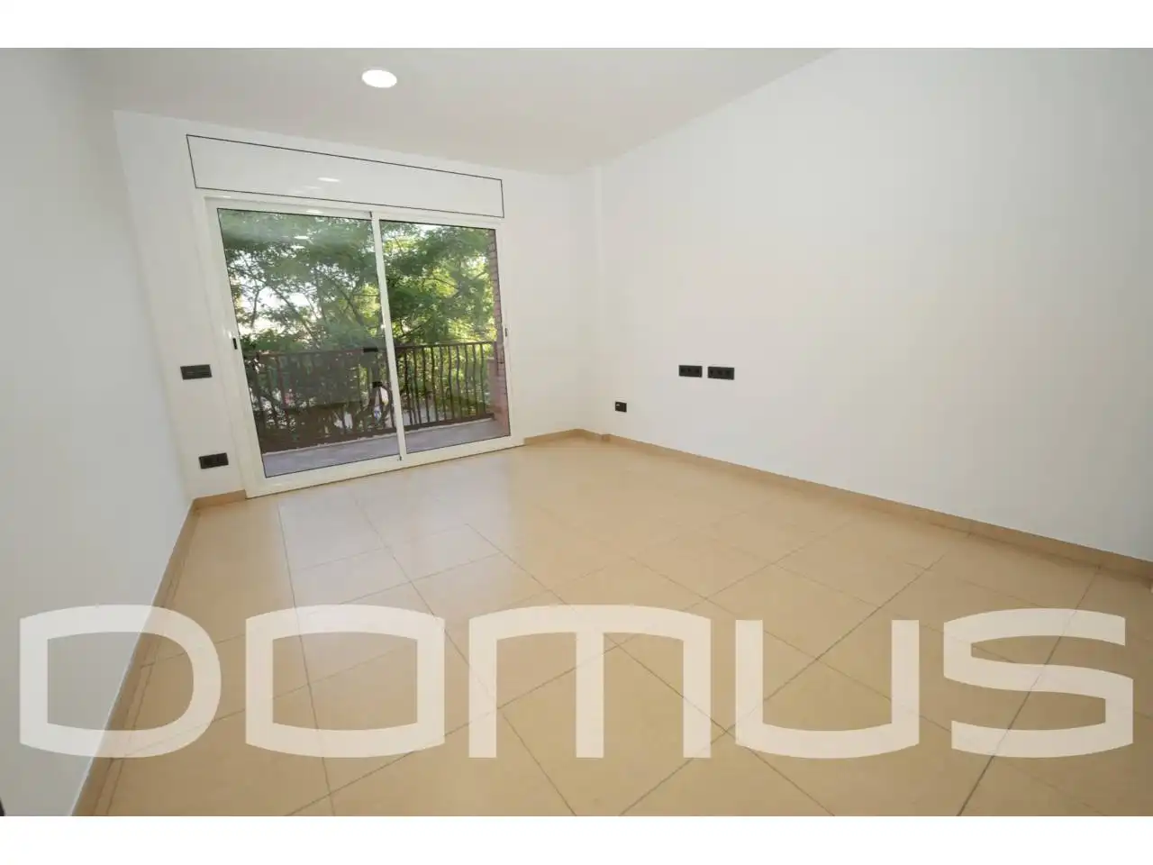 Piso con terraza en venta en Vinyets - Molí Vell, imagen 2