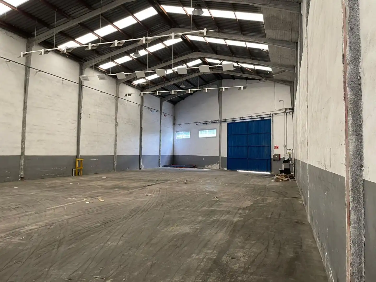 Industrial building to rent in Avinguda Llevant 48