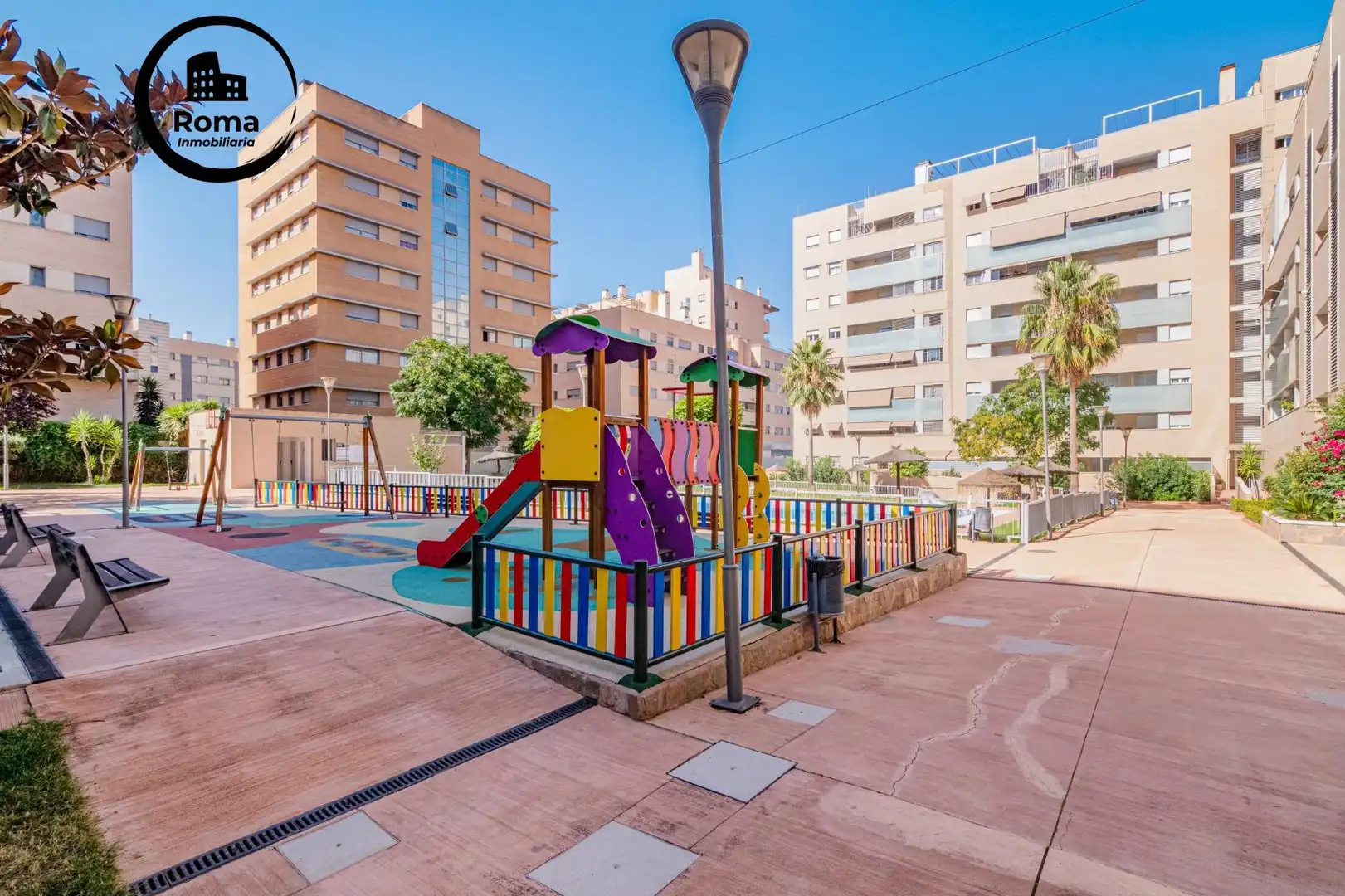 Vista exterior de Pis en venda en Granada amb Aire condicionat, Calefacció i Traster