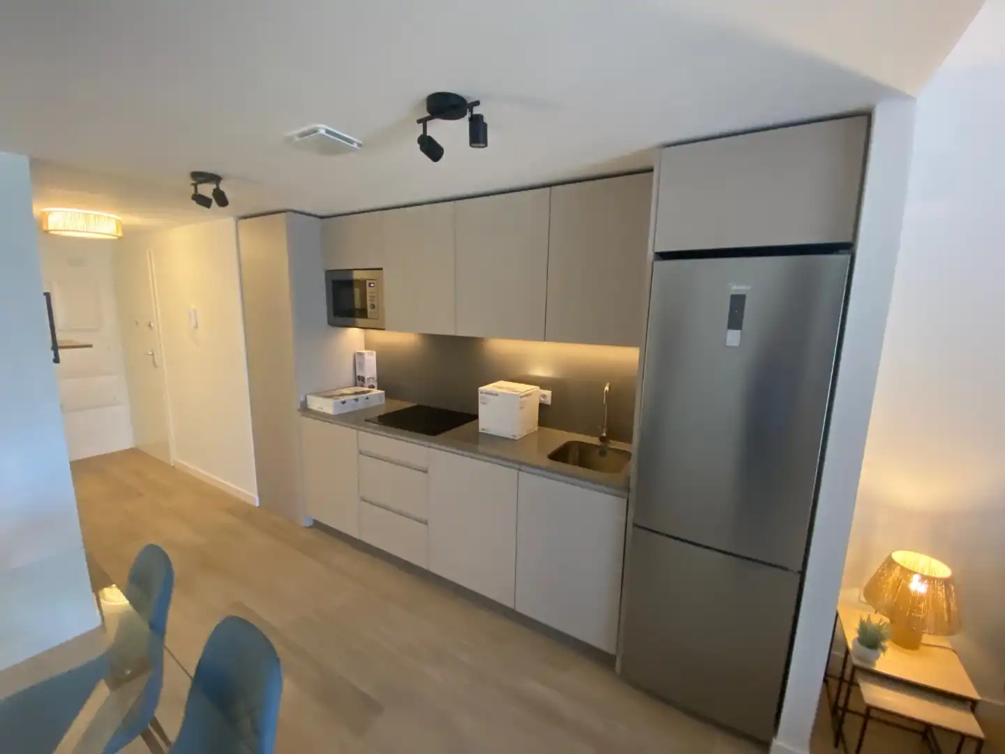 Küche von Wohnung zur Miete in Sevilla mit Klimaanlage, Möbliert und Waschmaschine