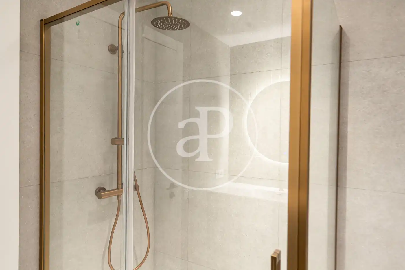 Baño de Piso en venta en Barcelona con Aire acondicionado, Calefacción y Balcón