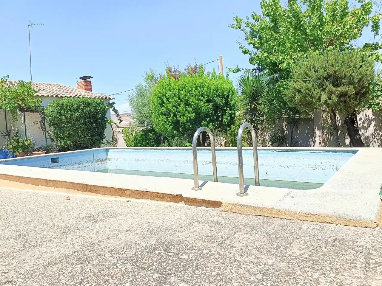 Piscina de Casa adosada de lloguer en El Álamo amb Aire condicionat, Calefacció i Terrassa