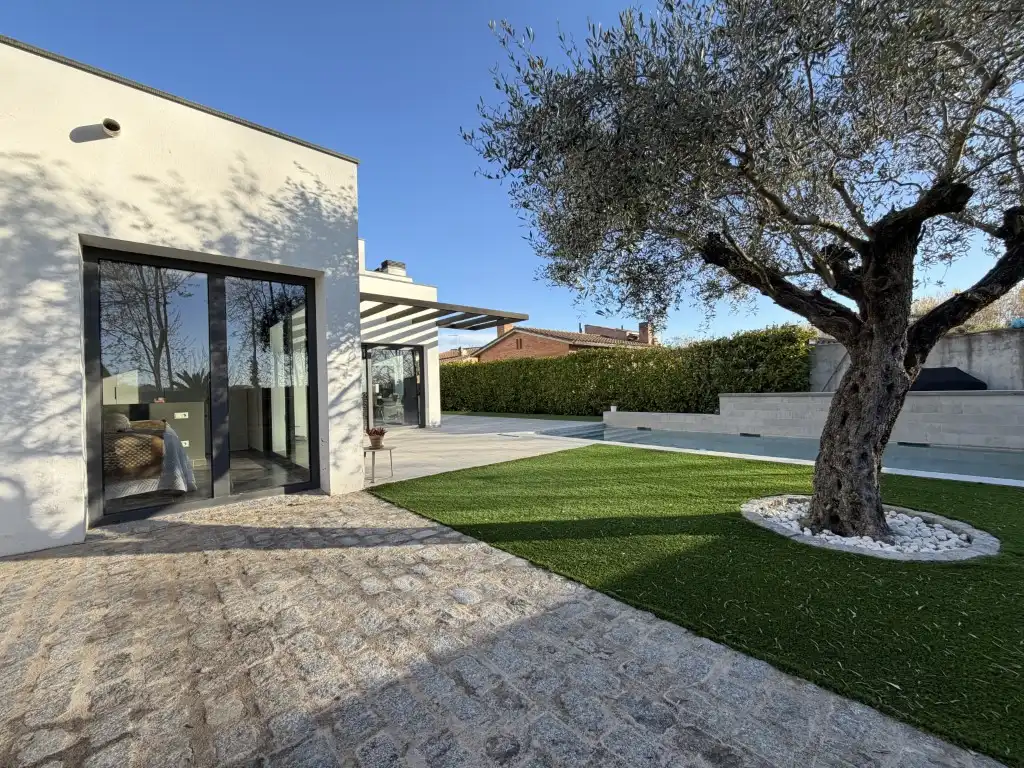 Terraza de Casa o chalet en venta en Cornellà del Terri con Jardín privado, Terraza y Piscina