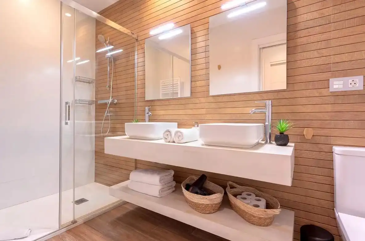 Baño de Piso de alquiler en Madrid con Aire acondicionado, Amueblado y TV