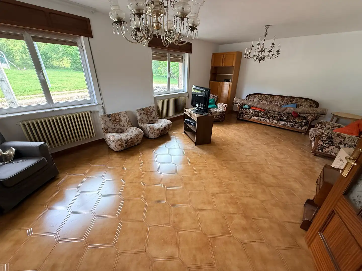 Sala de estar de Casa o chalet en venta en Soto y Amío con Calefacción, Jardín privado y Parquet