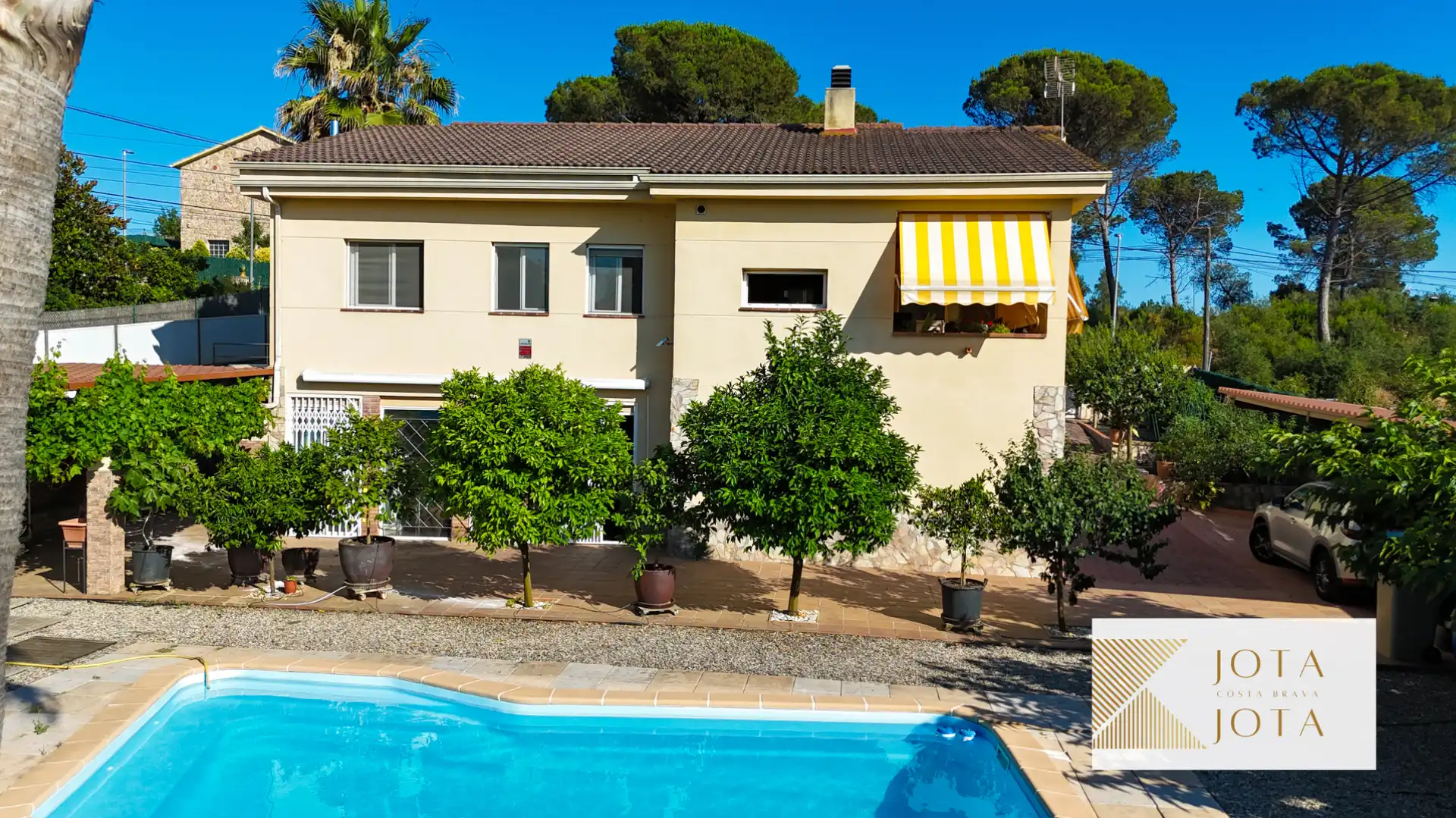 House with pool for sale in Sils