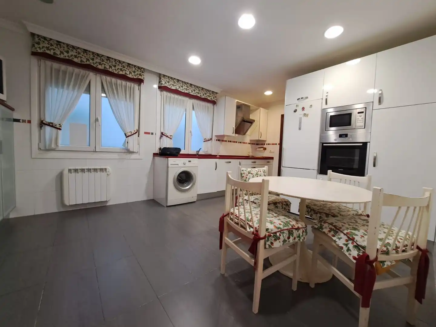 Cocina de Piso en venta en Getxo  con Calefacción y Terraza