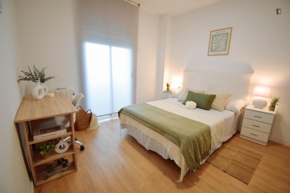 Dormitori de Apartament per a compartir en  Lleida Capital amb Aire condicionat, Calefacció i Moblat