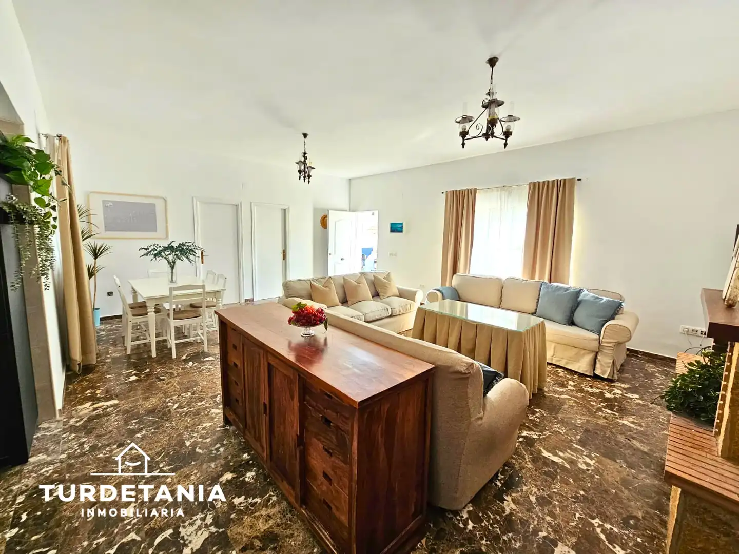 Sala de estar de Casa o chalet de alquiler en Chipiona con Aire acondicionado, Jardín privado y Amueblado