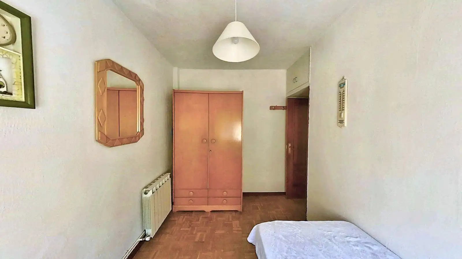 Bedroom of Apartments for sale in Madrid  with Heating, Parquet flooring and Terrace
