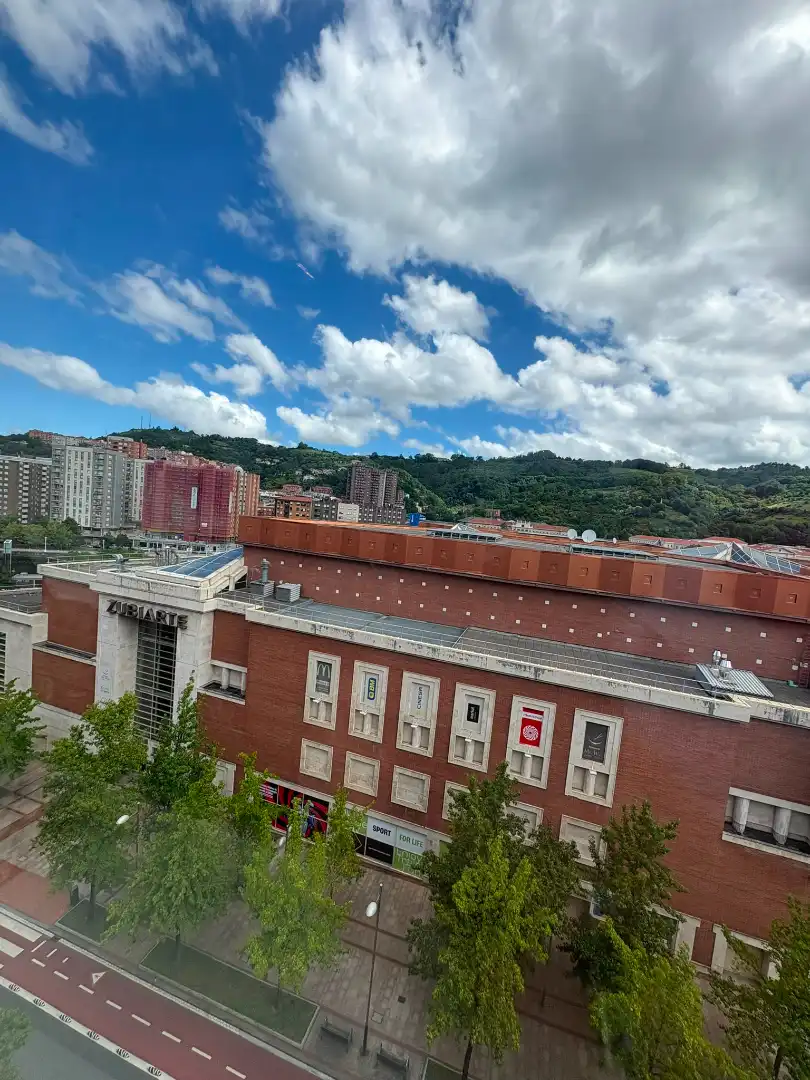 Vista exterior de Apartamento de alquiler en Bilbao  con Calefacción, Amueblado y Horno