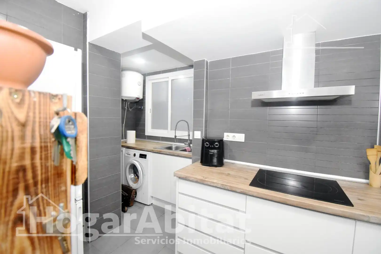 Cocina de Piso en venta en Castellón de la Plana / Castelló de la Plana con Calefacción, Terraza y Amueblado