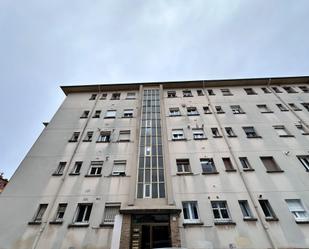 Vista exterior de Pis en venda en Vic amb Balcó