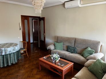 Piso con balcón en venta en Calle Santa Teresa